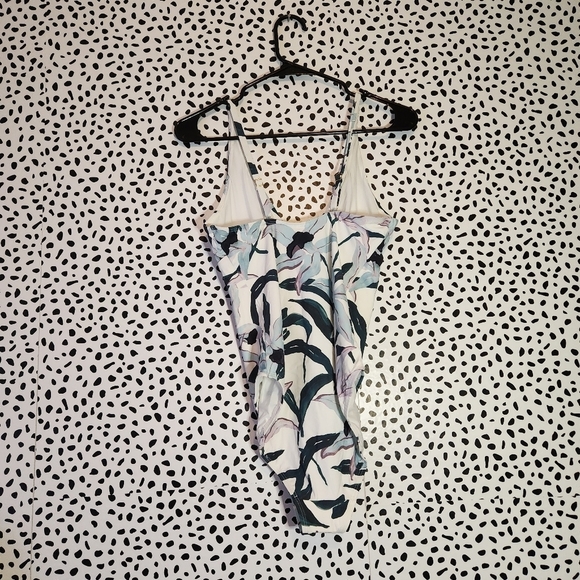 Tory Burch Front Knot One-Piece floral palma – Size Medium NWT - Picture 3 of 7